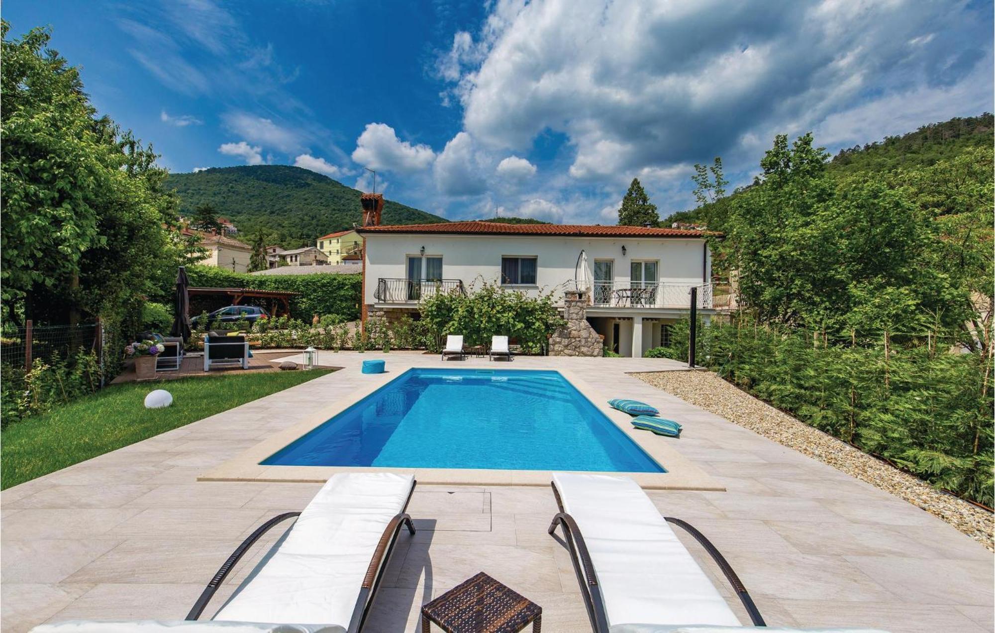 Lovely Home In Matulji With Outdoor Swimming Pool Exterior foto