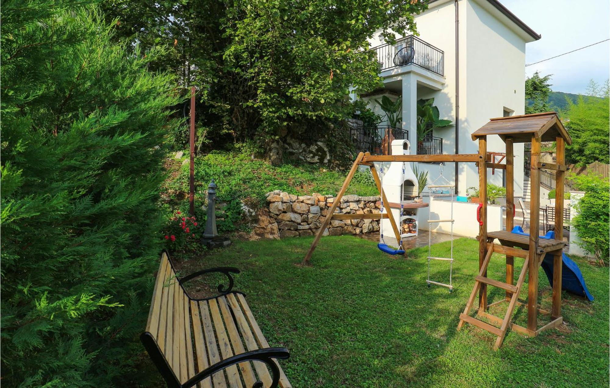 Lovely Home In Matulji With Outdoor Swimming Pool Exterior foto